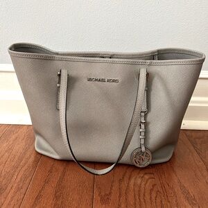 Michael Kors tote